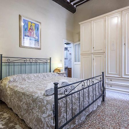 Casa Quintani Apartment กอร์โตนา ภายนอก รูปภาพ