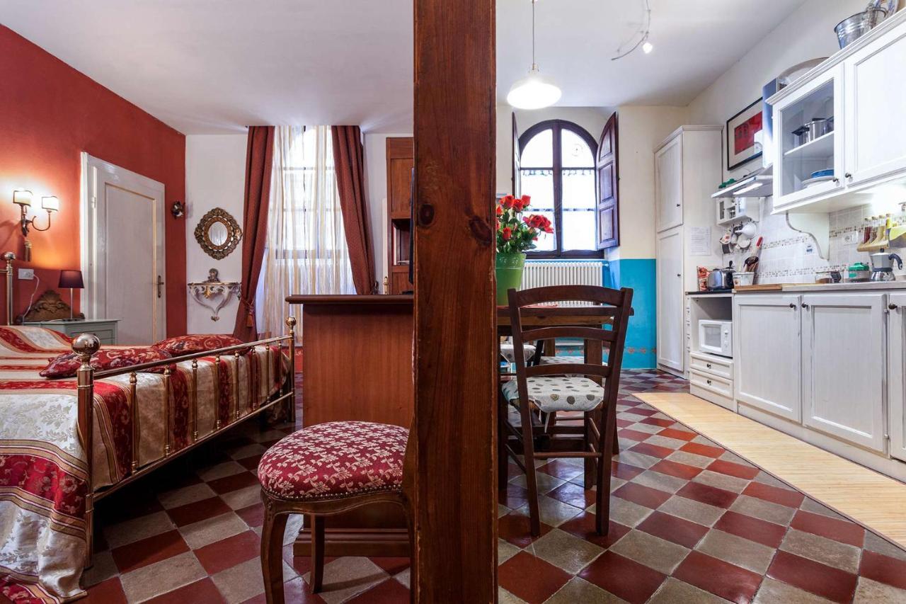Casa Quintani Apartment กอร์โตนา ภายนอก รูปภาพ